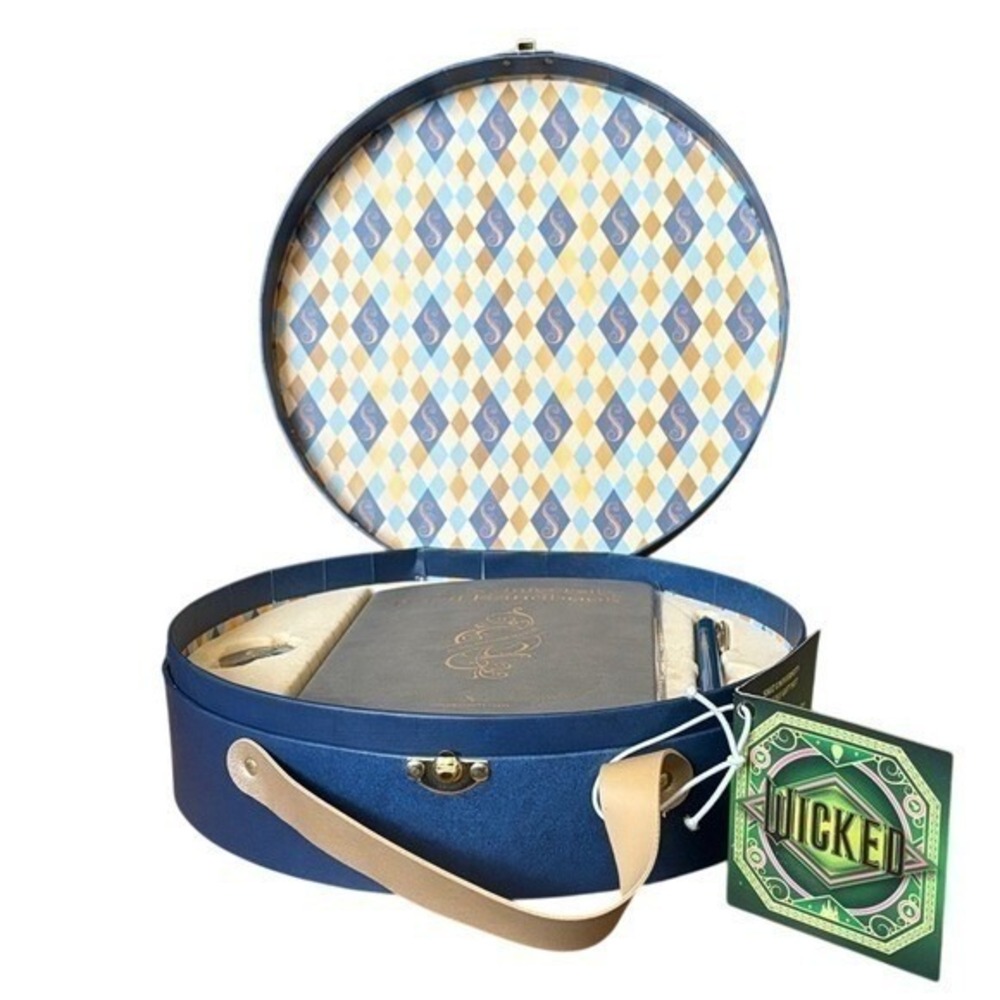 WICKED The Movie Shiz University Deluxe Blue Hat Box Journal Gift Set NEW